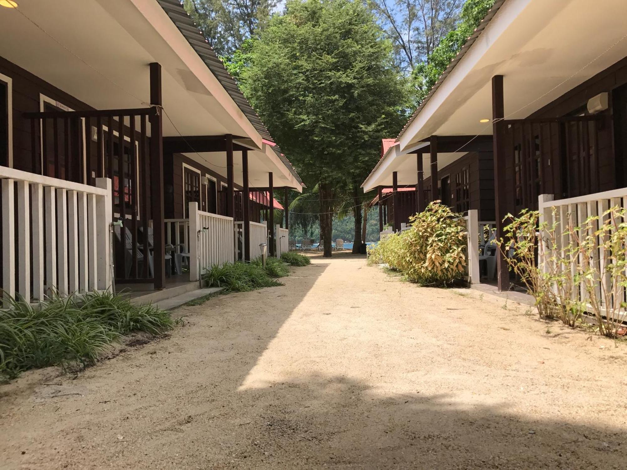 The Barat Perhentian Kampong Pasir Hantu Exterior foto