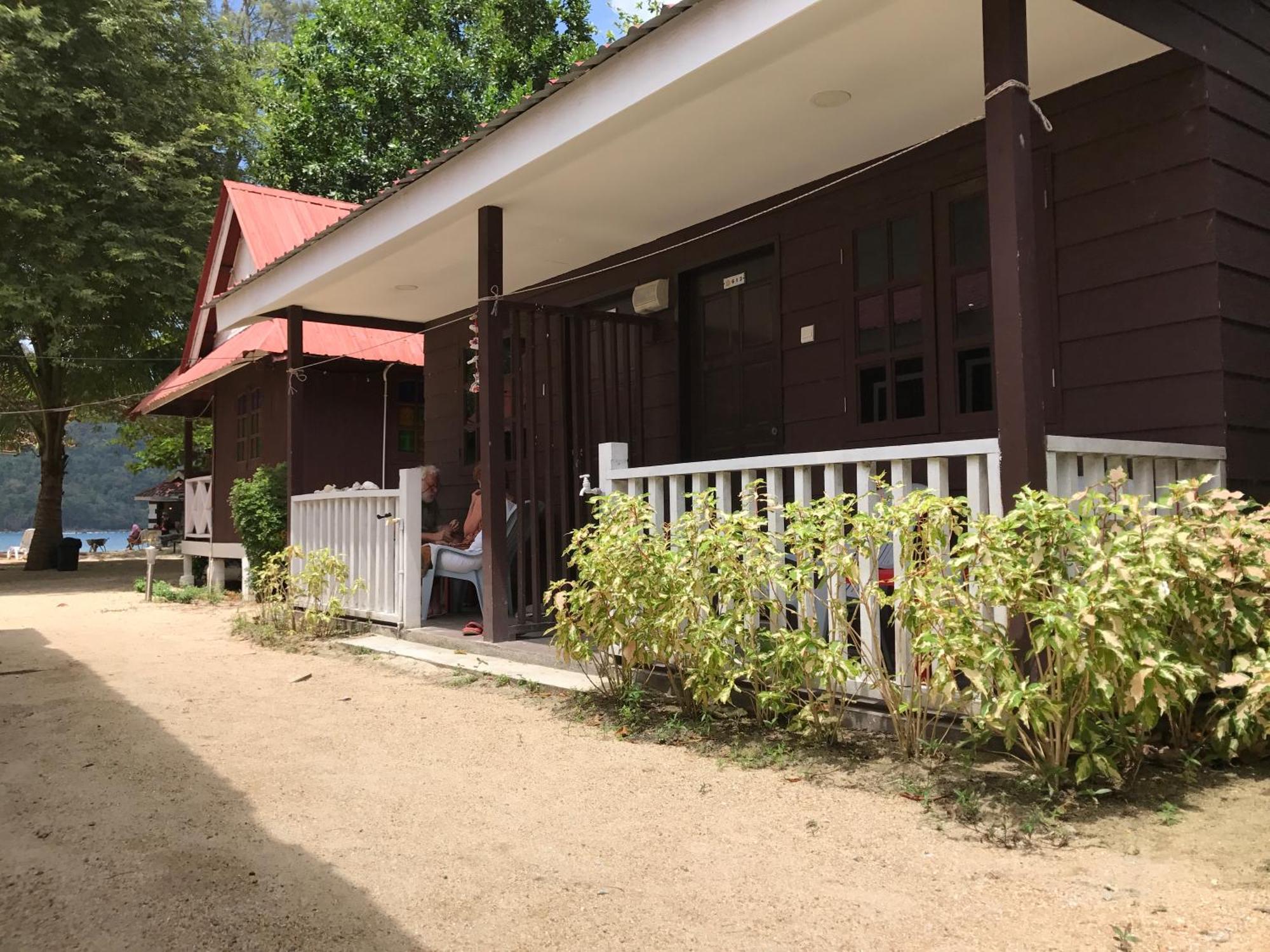 The Barat Perhentian Kampong Pasir Hantu Exterior foto